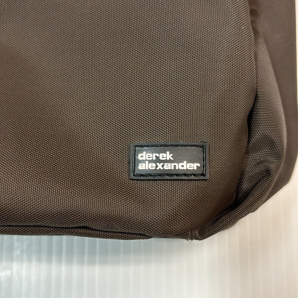 NWOT. Derek Alexander Brown Nylon Top Zip Tote - Unisex - Picture 5 of 15